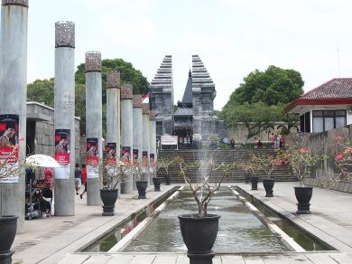 Travel Malang Blitar